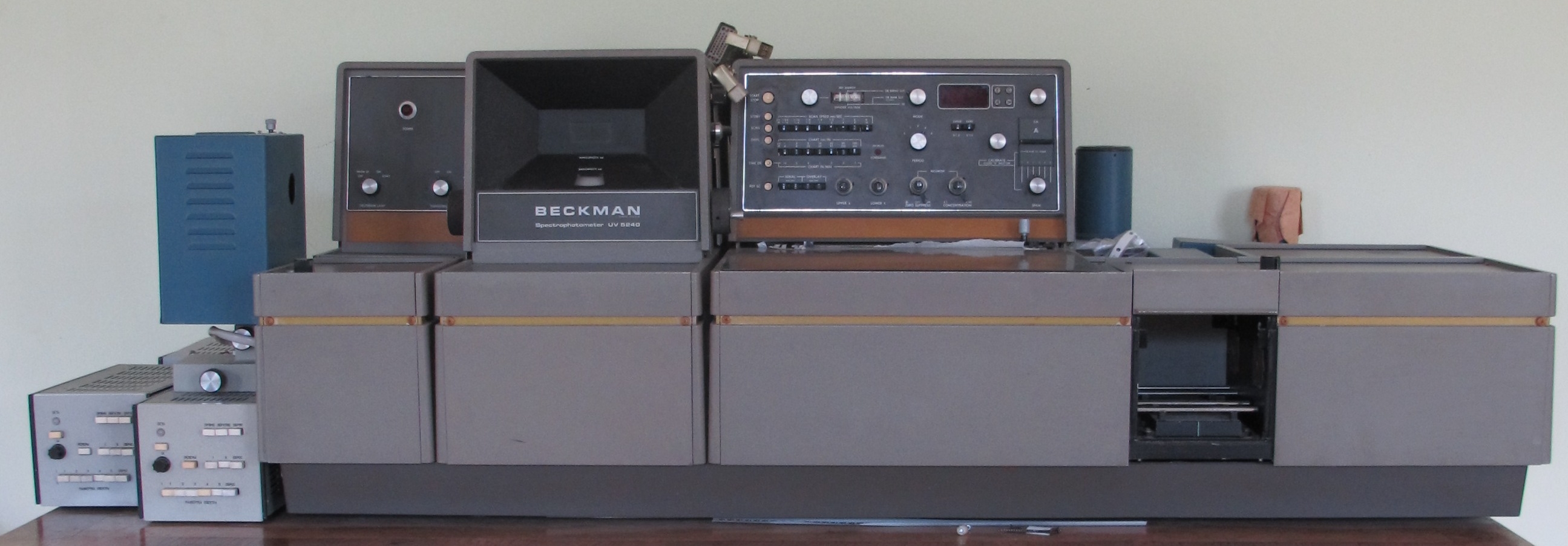 Beckman 5240 UV-Vis Spectrophotometer