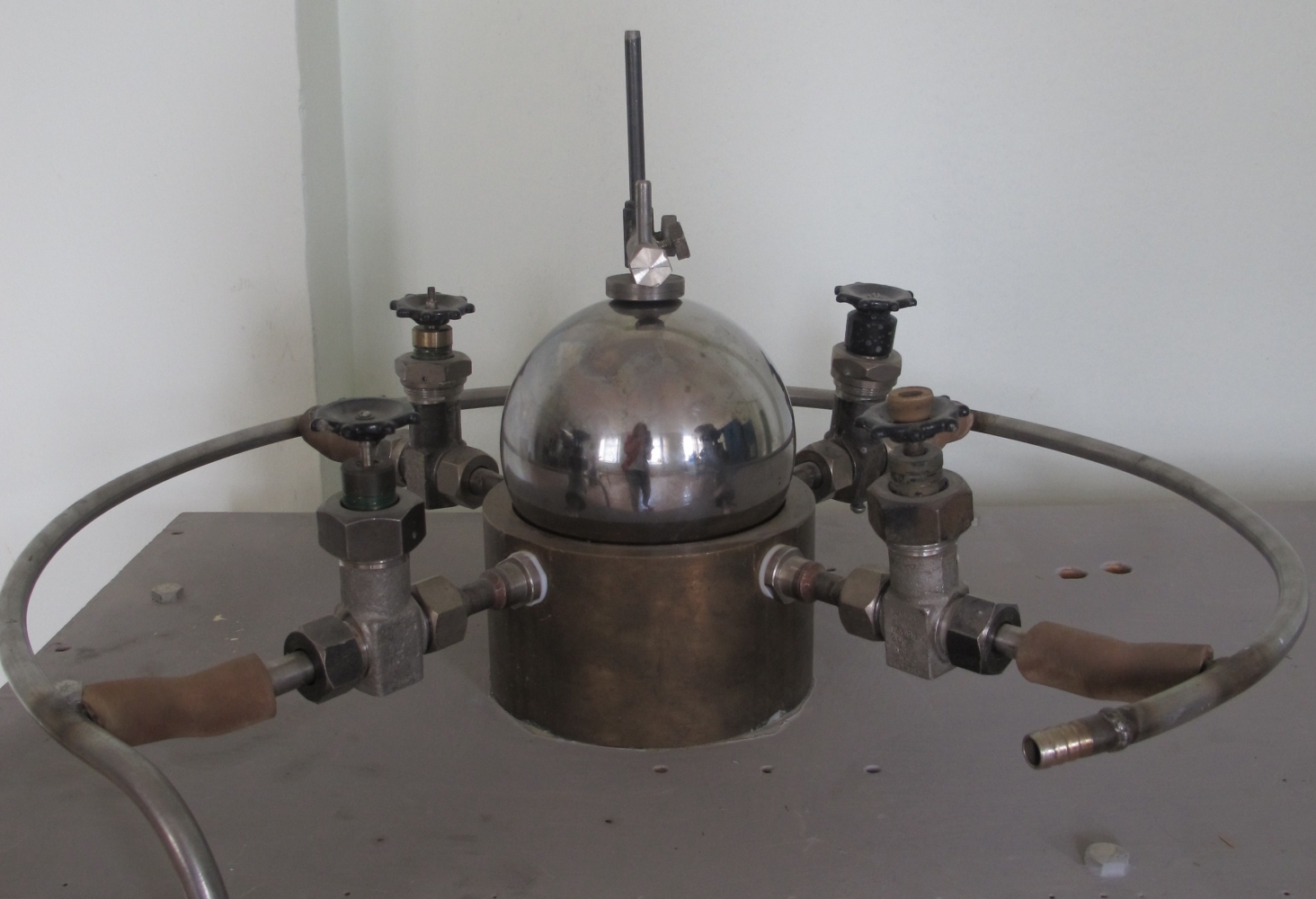 Spherical Microsection Laboratory Device